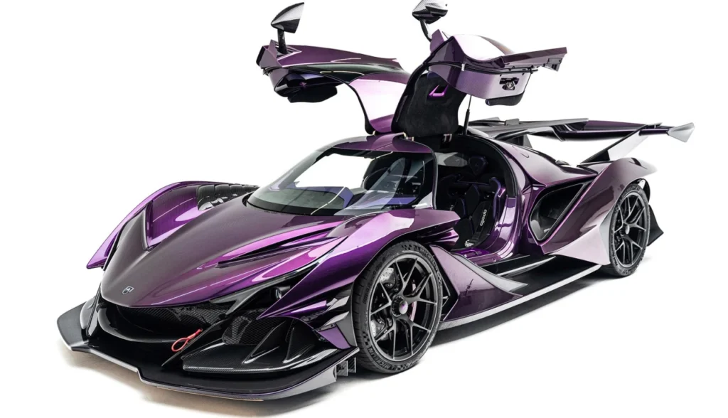 O Apollo Intensa Emozione (conhecido como Apollo IE) marca a volta triunfal da Apollo Automobil ao cenário dos hipercarros