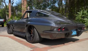 Corvette 1964 Restomod Motor LS7 de 645 cv transforma clássico dos anos 60 em máquina de performance moderna