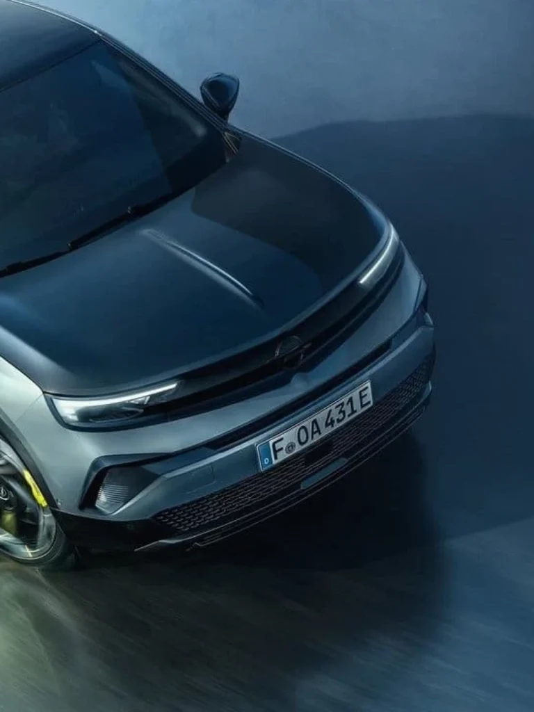 Você precisa conhecer o SUV elétrico mais potente da Opel