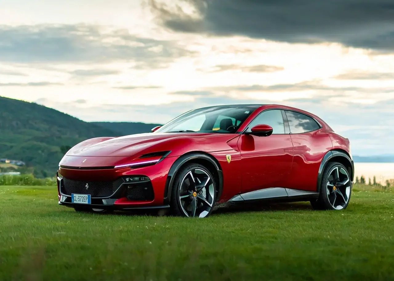 Ferrari Purosangue - R$ 7.700.000