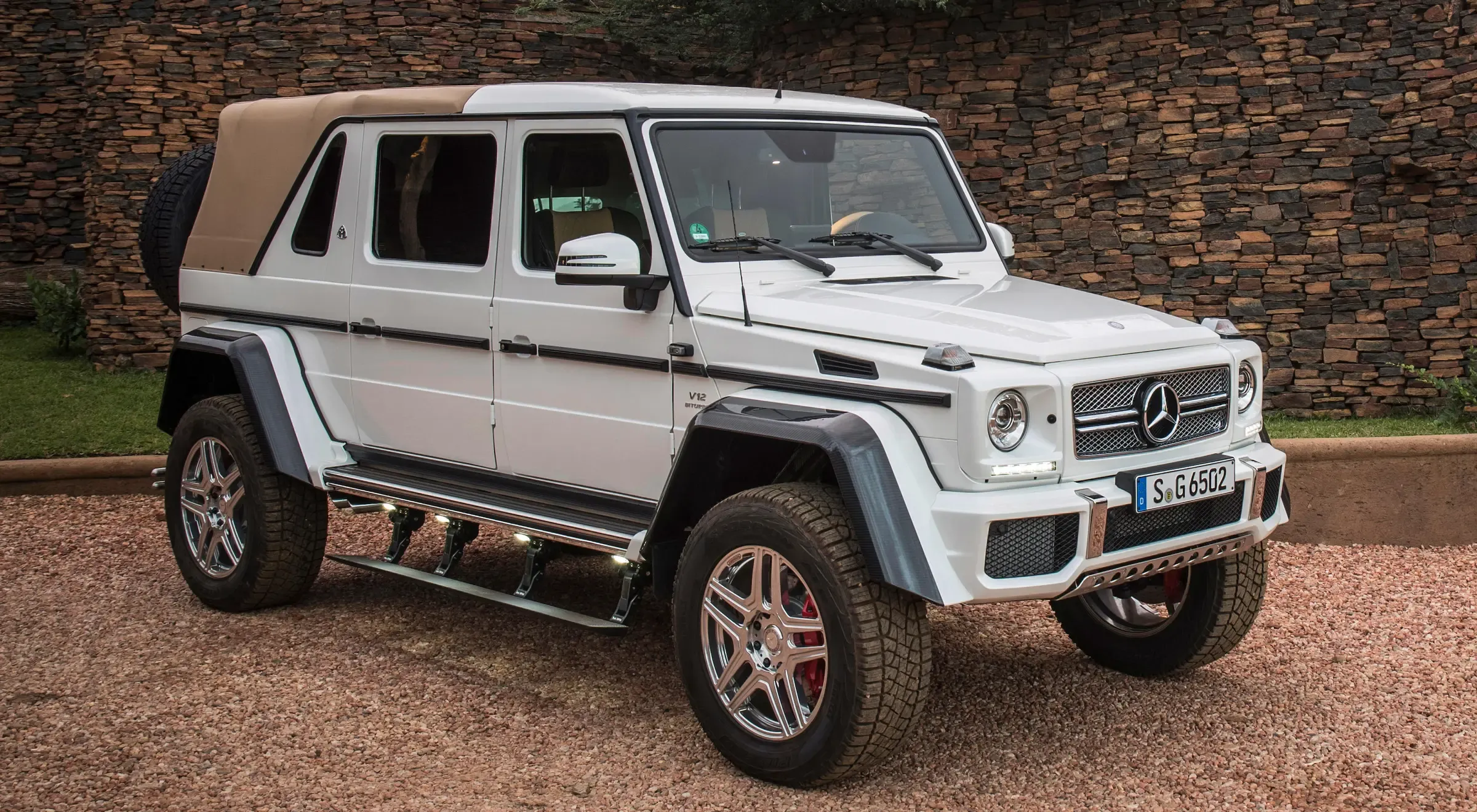 Maybach G650 Landaulet - R$ 4.101.760
