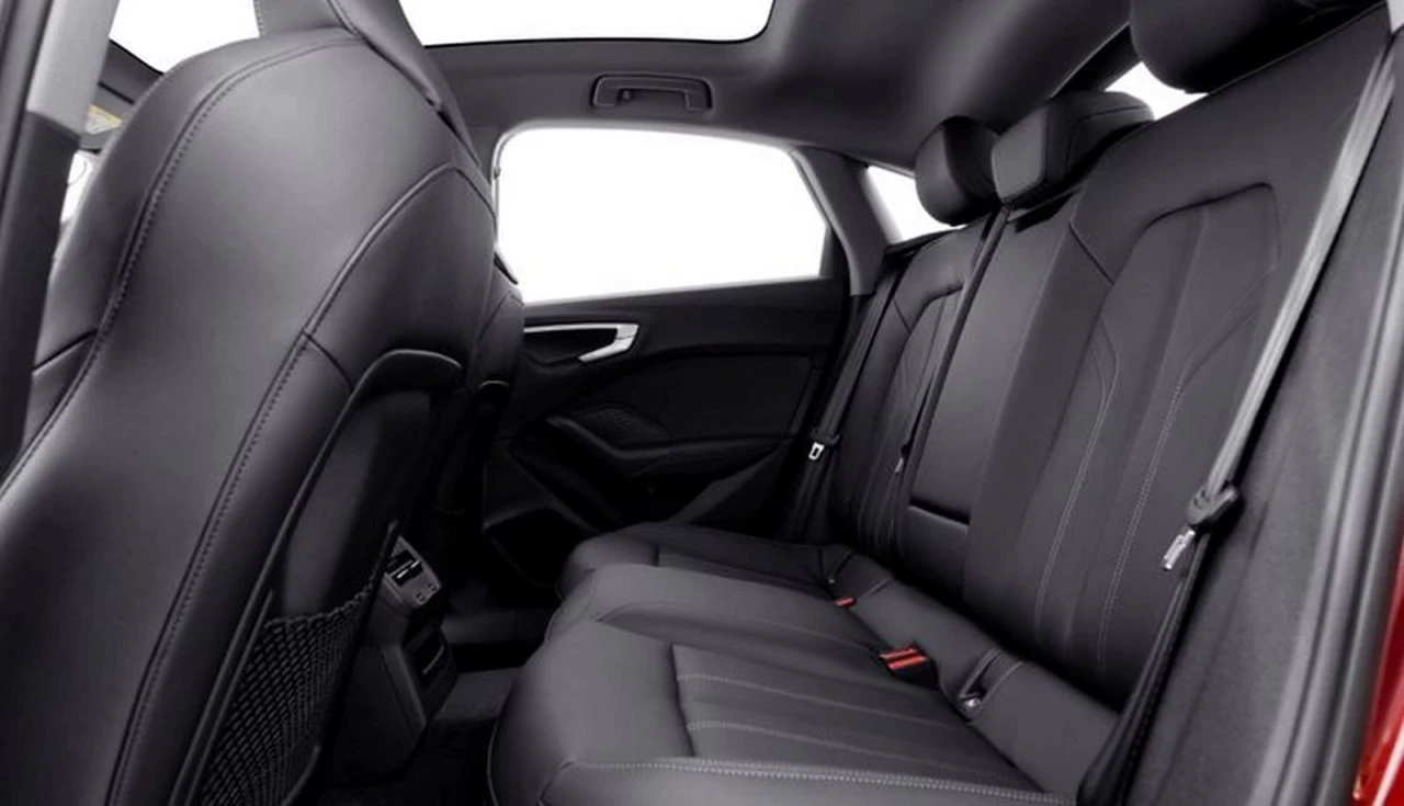 Audi A5 Sedan 2025 interior bancos traseiros