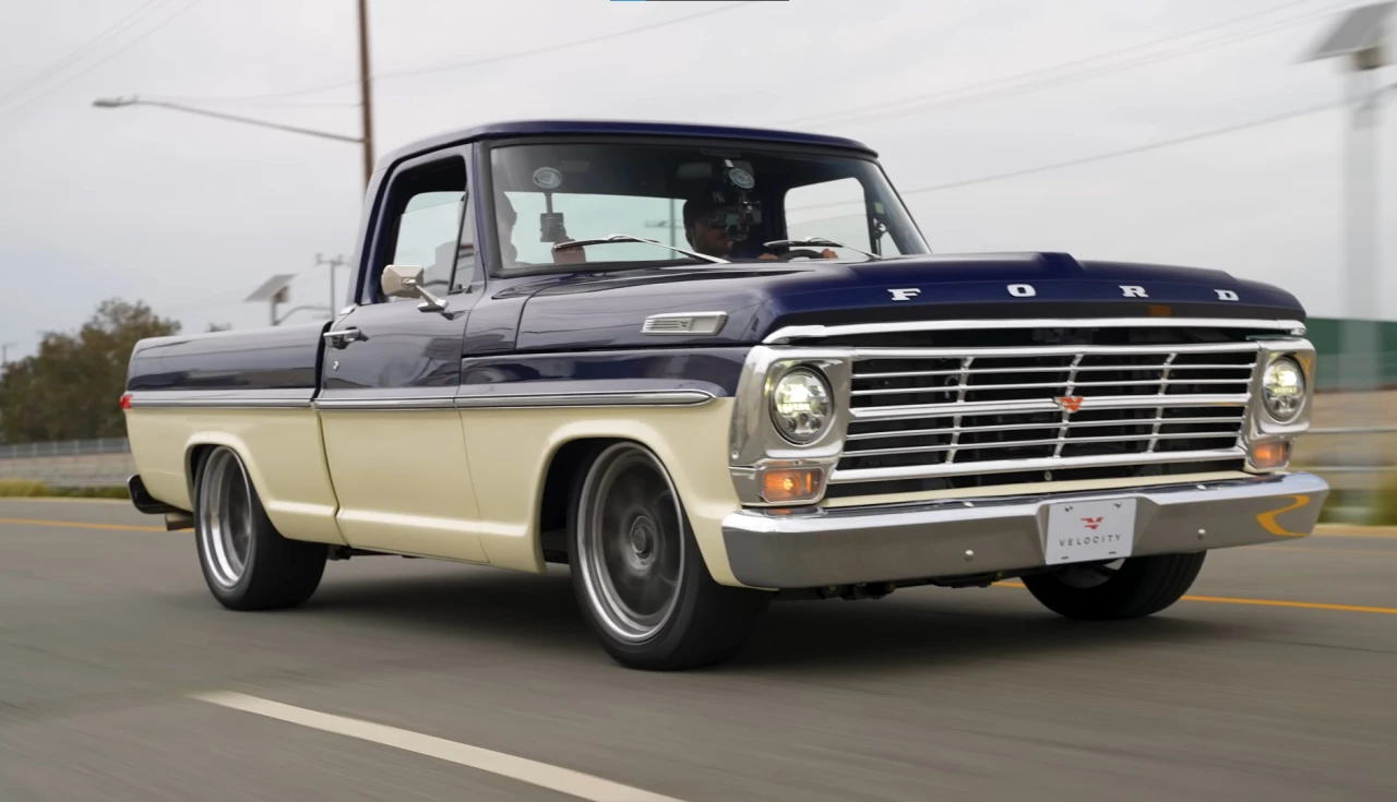Ford F100 1967: O Sleeper Definitivo com Motor Coyote que Redefine Performance Clássica