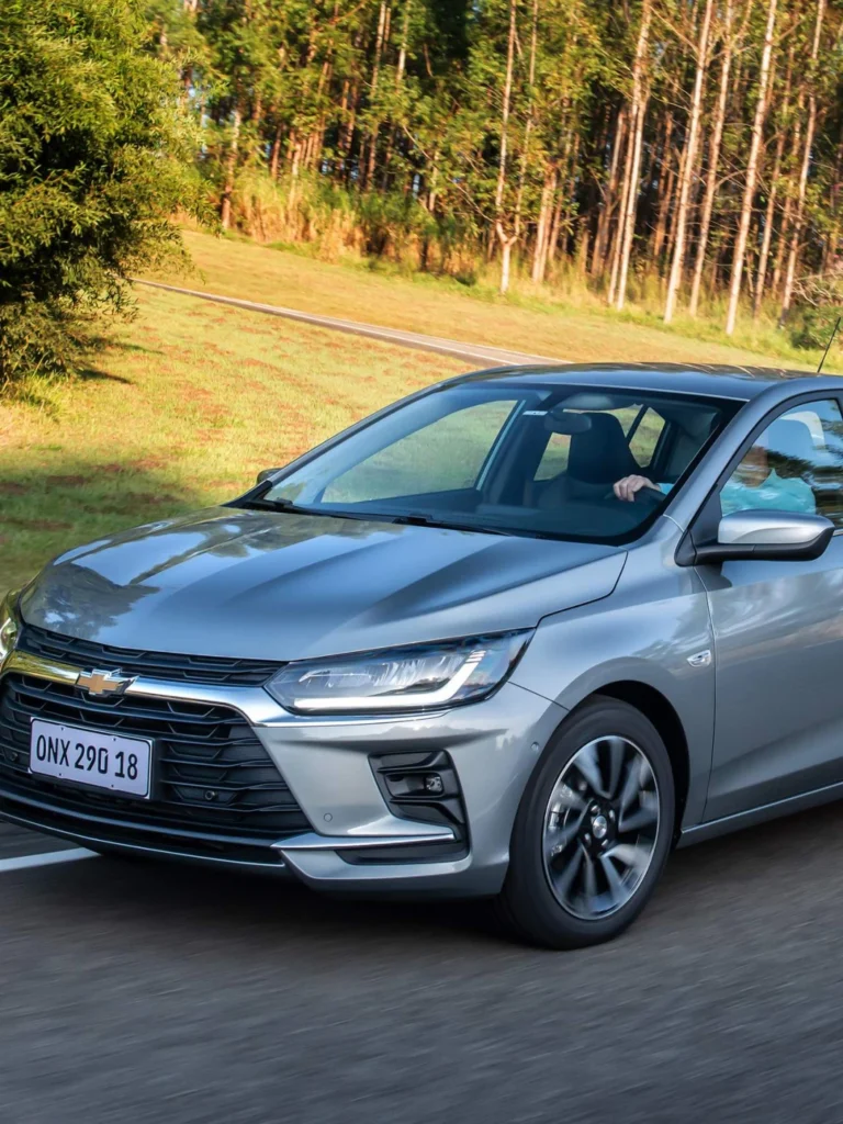 Chevrolet Onix Plus 2026 chega com novo visual e tecnologia
