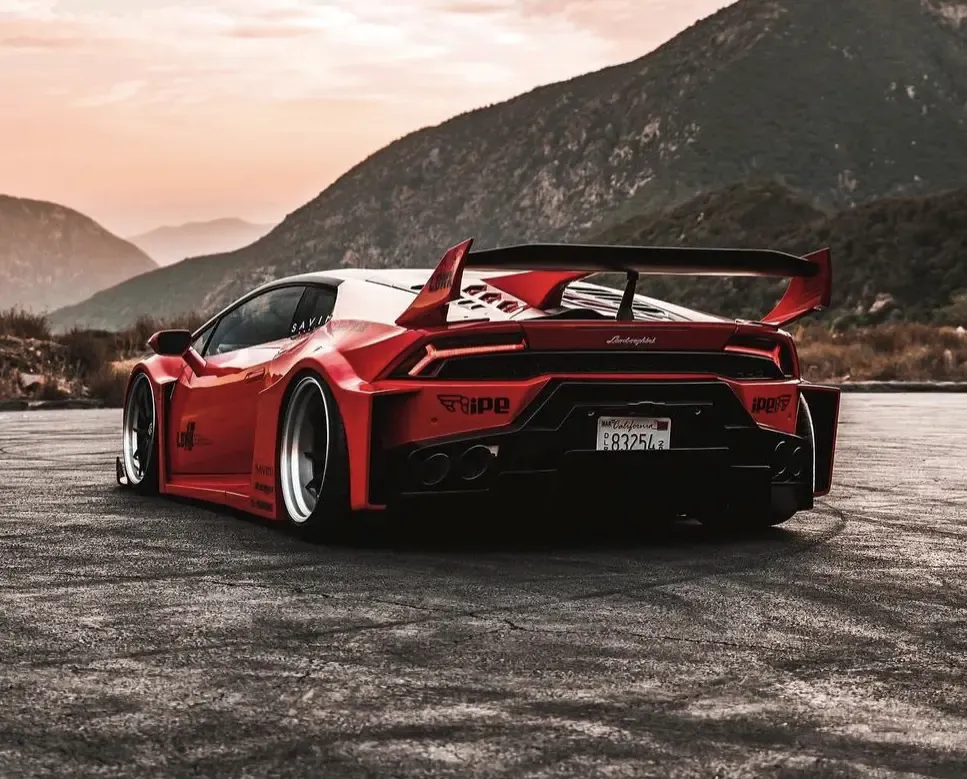 todos os modelos de produção lançados pela Lamborghini