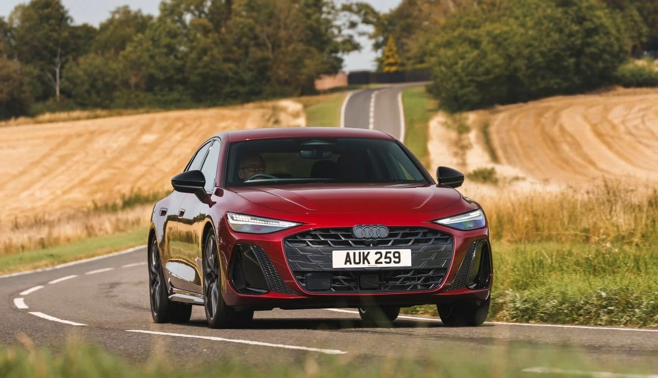 Audi A6 Saloon e-hybrid quattro 2026