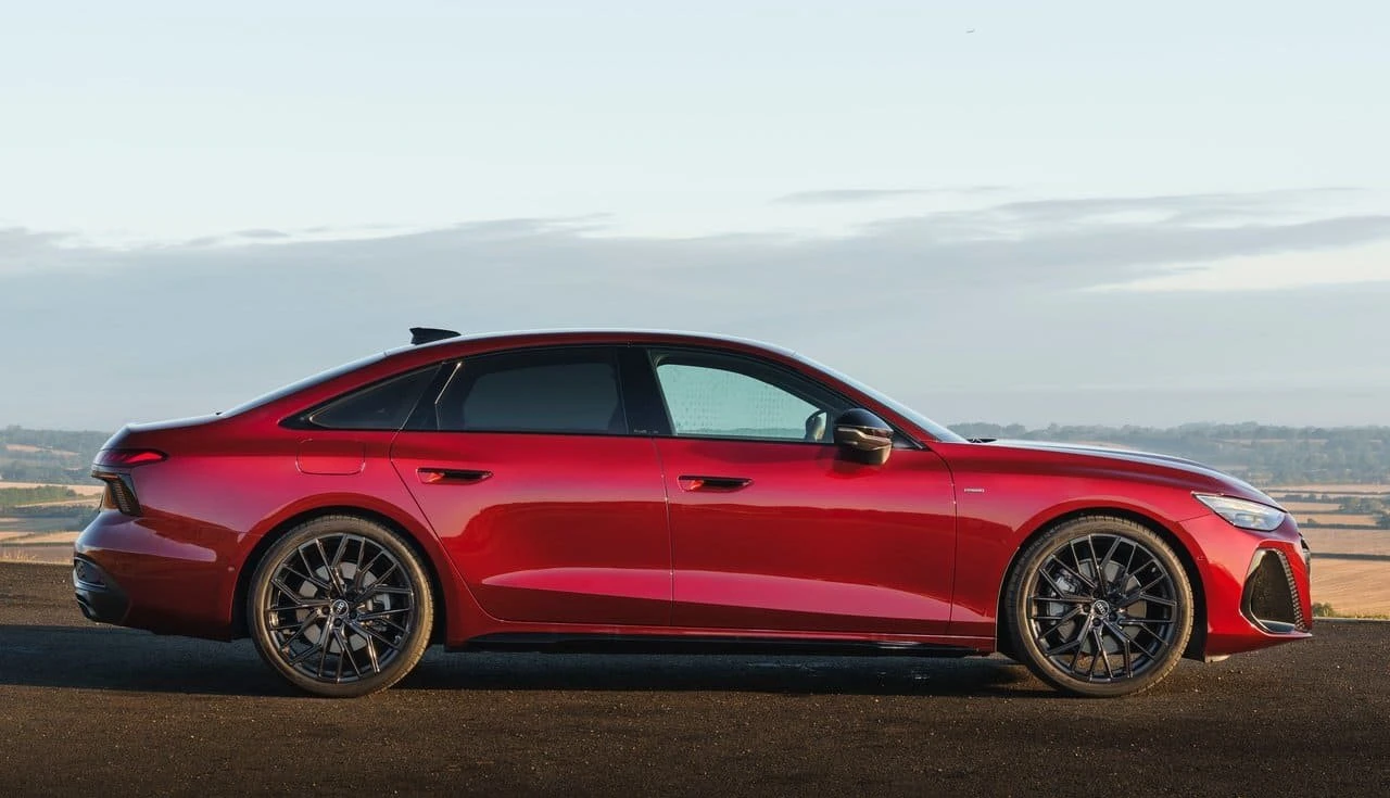 Audi A6 Saloon e-hybrid quattro 2026