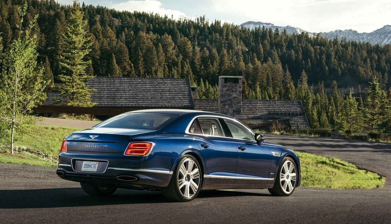 Bentley Flying Spur Azure 2026