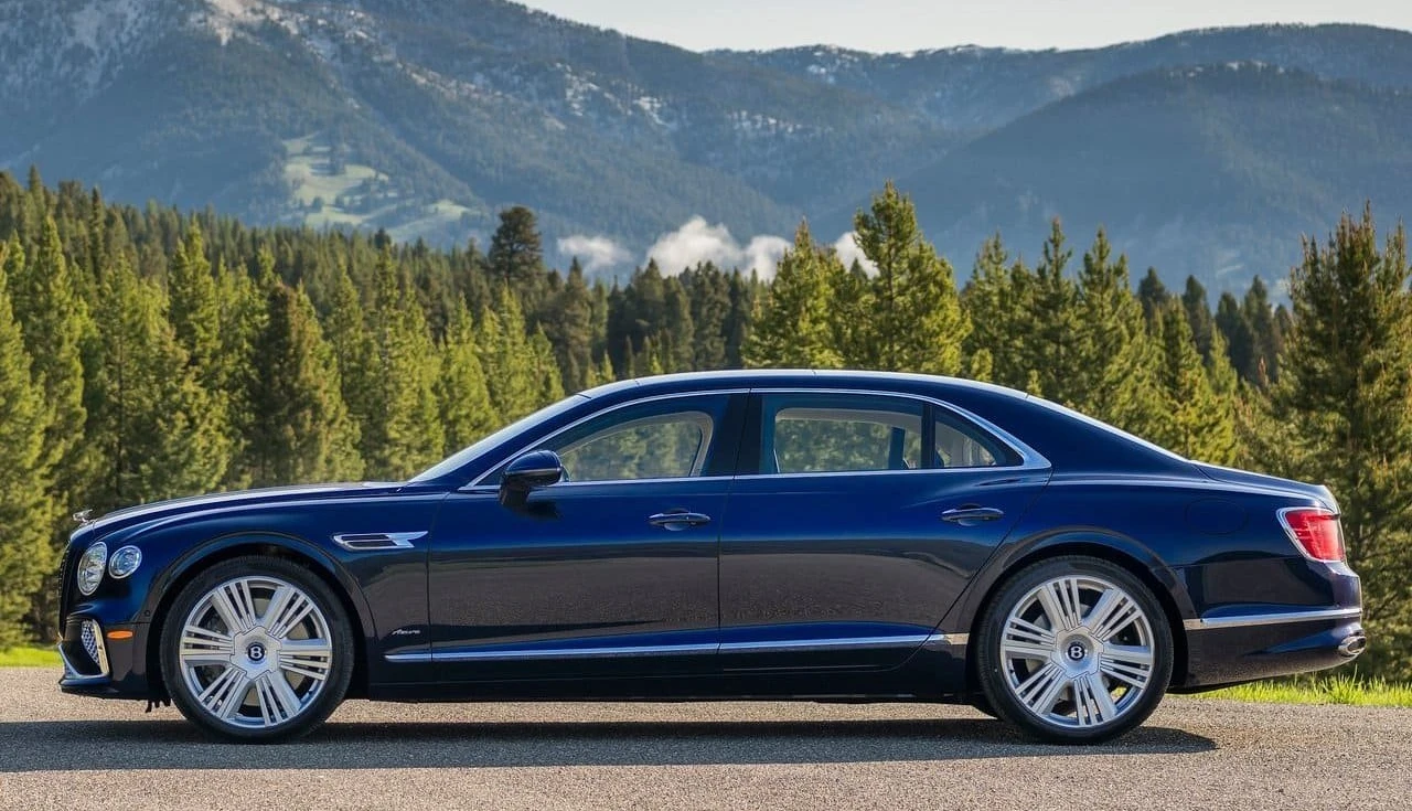 Bentley Flying Spur Azure 2026