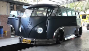 Kombi Corujinha com Porsche Boxster 3.2 biturbo vira superesportivo