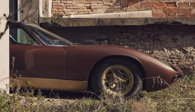 Lamborghini Miura SV 1972