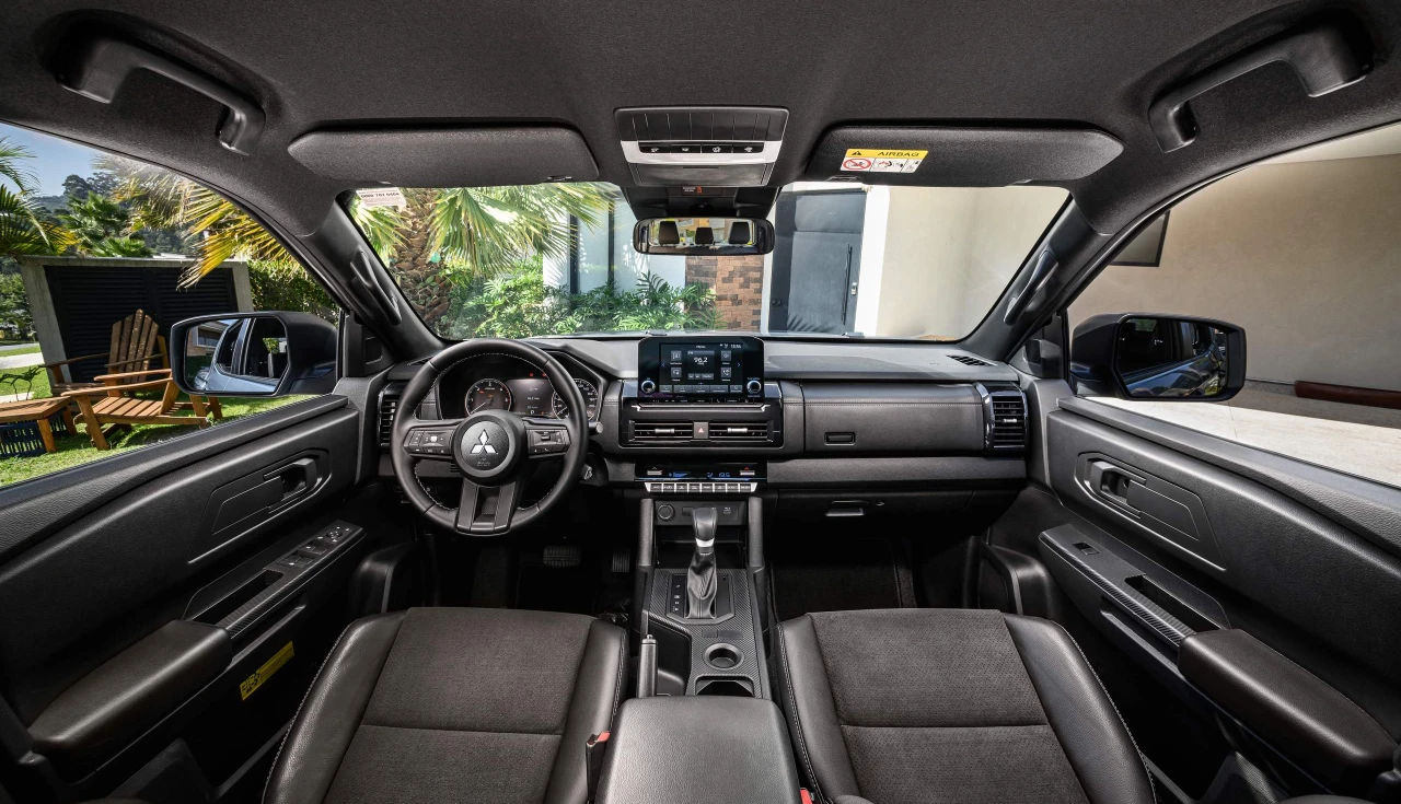 Mitsubishi Triton Tarmac 2025