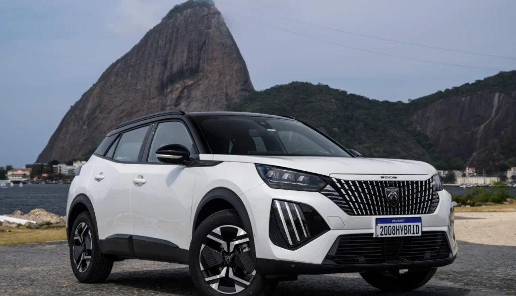 Peugeot 2008 2026 híbrido vale a pena? Análise completa