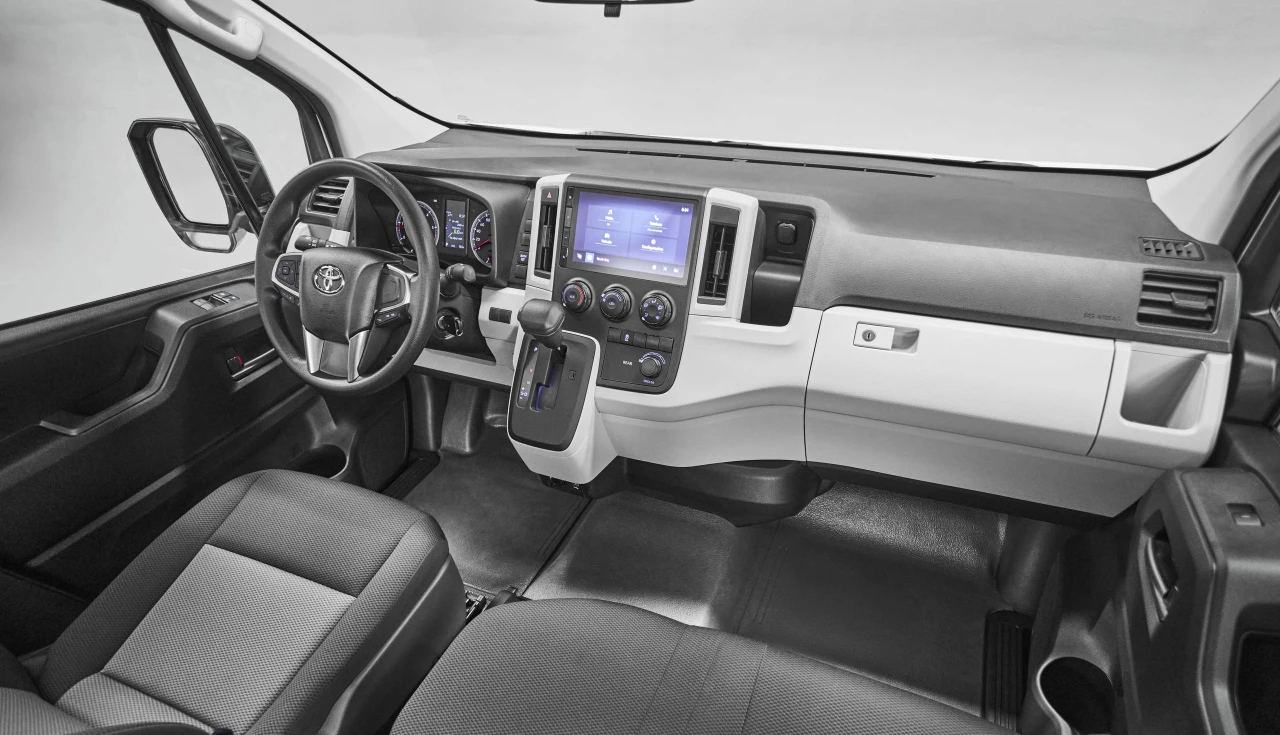 Toyota Hiace 2025 interior painel