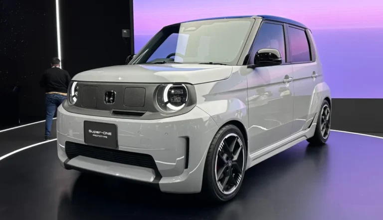 Honda Super-N traz simulação de câmbio manual em elétrico. Veja design esportivo, autonomia de 290km, ficha técnica completa