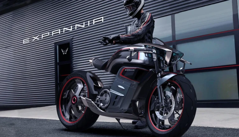 A lenda Hayabusa, o conceito Tomahawk e a elétrica LS-218: veja o TOP 5 das motos mais rápidas e quem desafia os 400 km/h no asfalto.