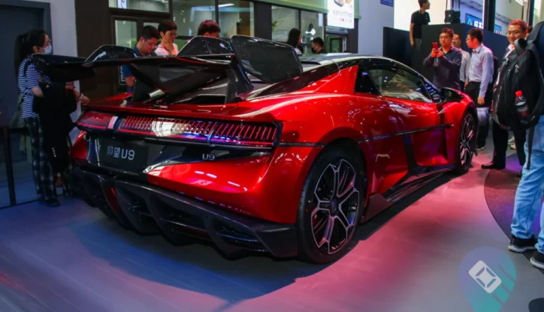 Os 10 Carros Elétricos Mais Rápidos do Mundo em 2025