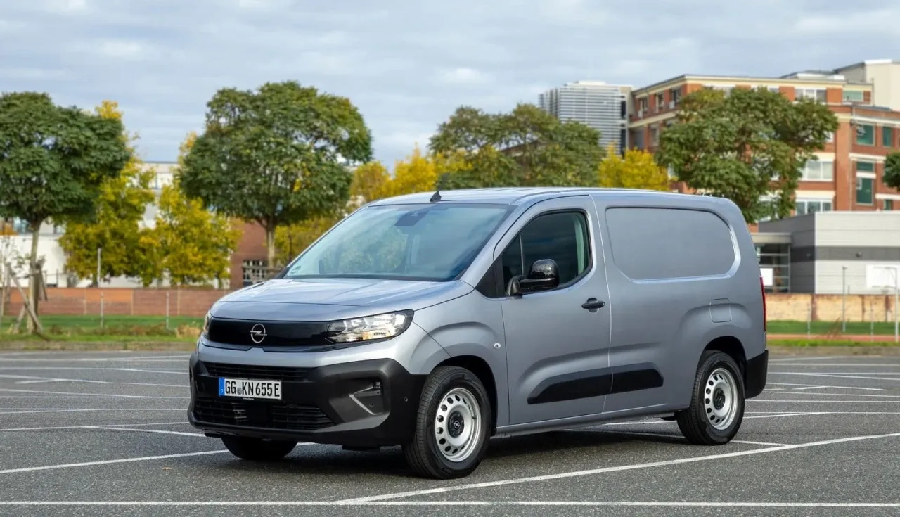 Opel Combo Electric Bott