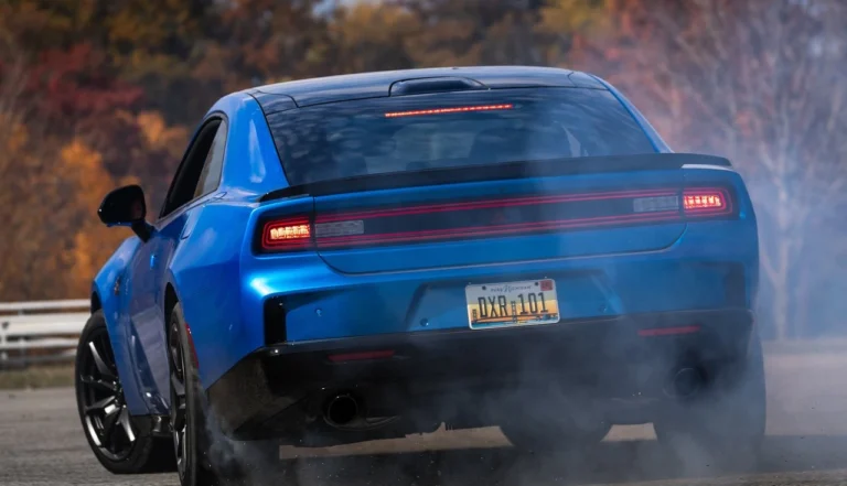 Dodge Charger Scat Pack SIXPACK 2026 Tem 550 CV e Surpreende