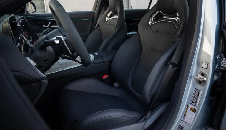 Mercedes-AMG E53 Hybrid Estate 2025, perua esportiva e elétrica leve