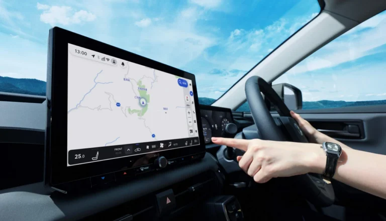 Toyota RAV4 2026 surpreende com consumo de 18 km/l e novo visual