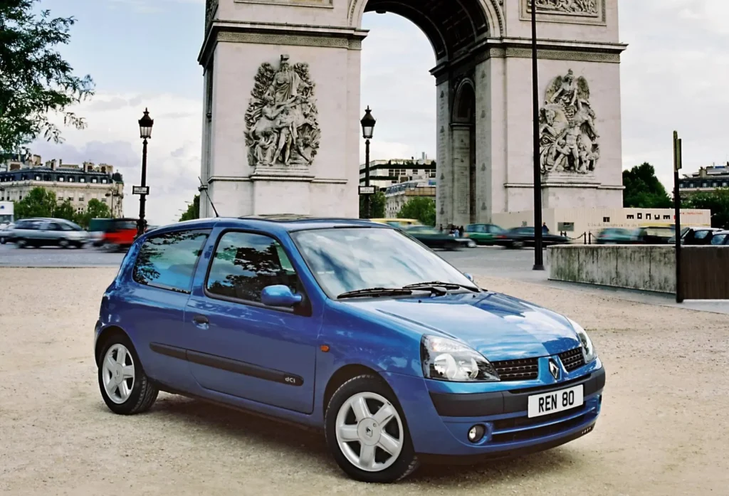 Renault Clio (Geração II, 2004-2008)