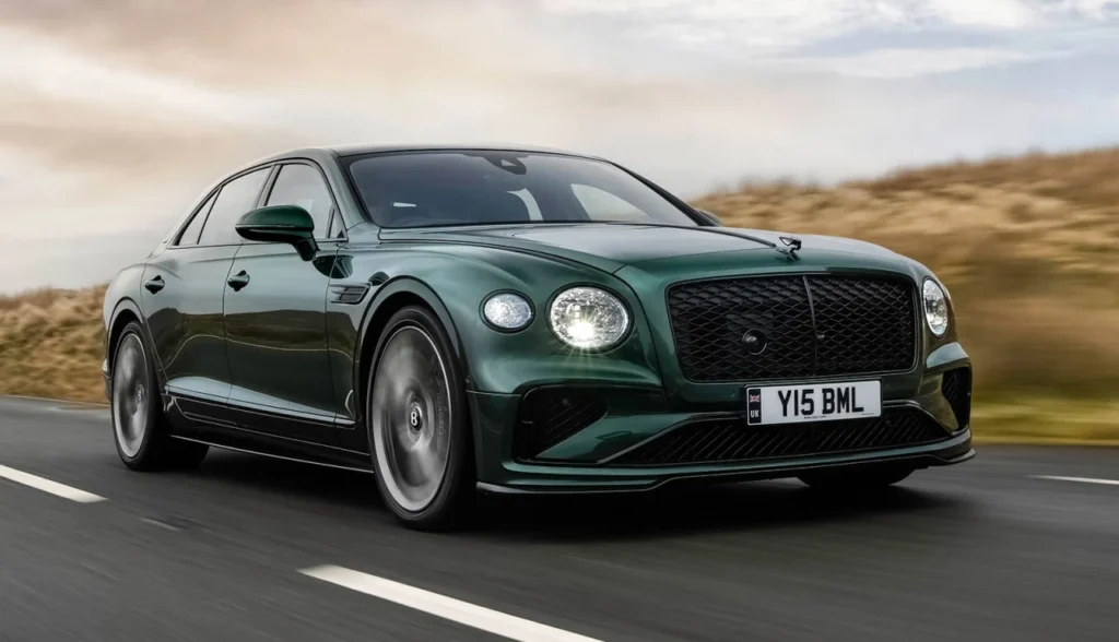 Os 5 Sedãs Mais Rápidos do Mundo em 2026