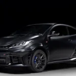 imagem de frente do Tota GR Yaris Ogier