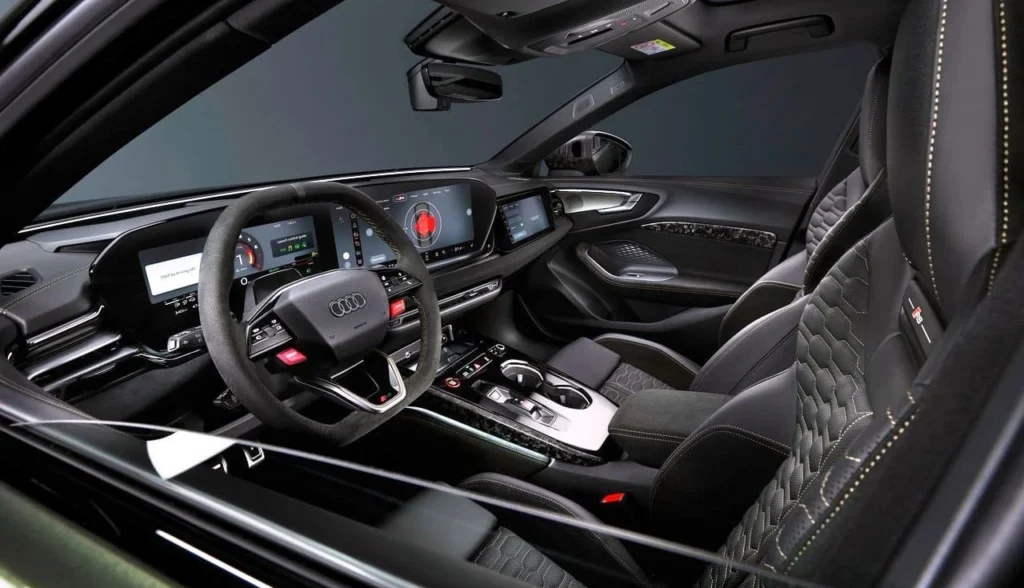 Audi RS 5 2027: o sedã que você carrega na tomada e leva ao limite na pista