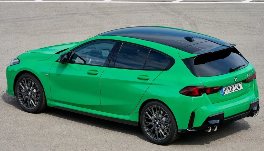 BMW M135 xDrive 2025: 317 cv num hatch que você não esperava no Brasil