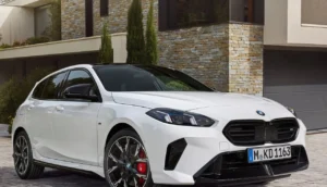 BMW M135 xDrive 2025: 317 cv num hatch que você não esperava no Brasil