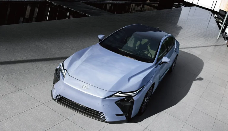 Lexus ES 2026