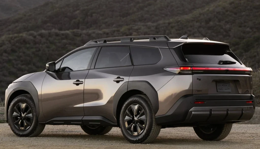 1. Toyota bZ Woodland 2026: o SUV elétrico que quer te tirar do asfalto