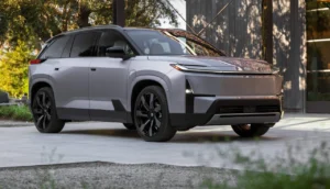 Highlander 2027: O SUV que vai te fazer esquecer o posto de gasolina