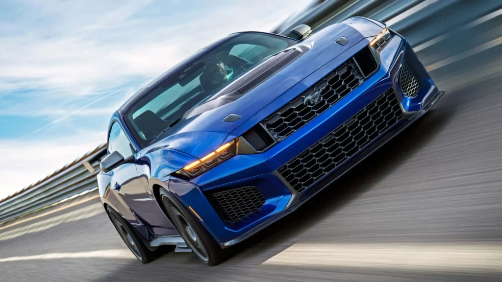 Ford Mustang Dark Horse SC 2026