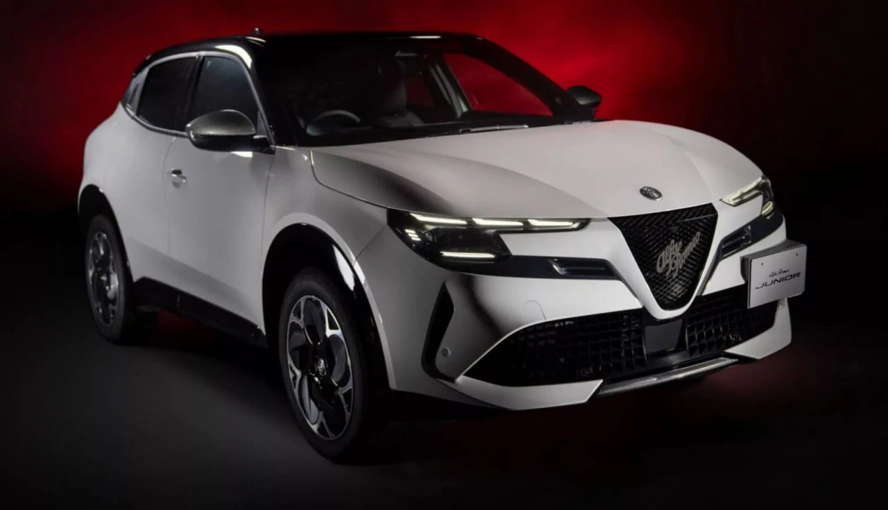 Alfa Romeo Junior Edizione Bianco