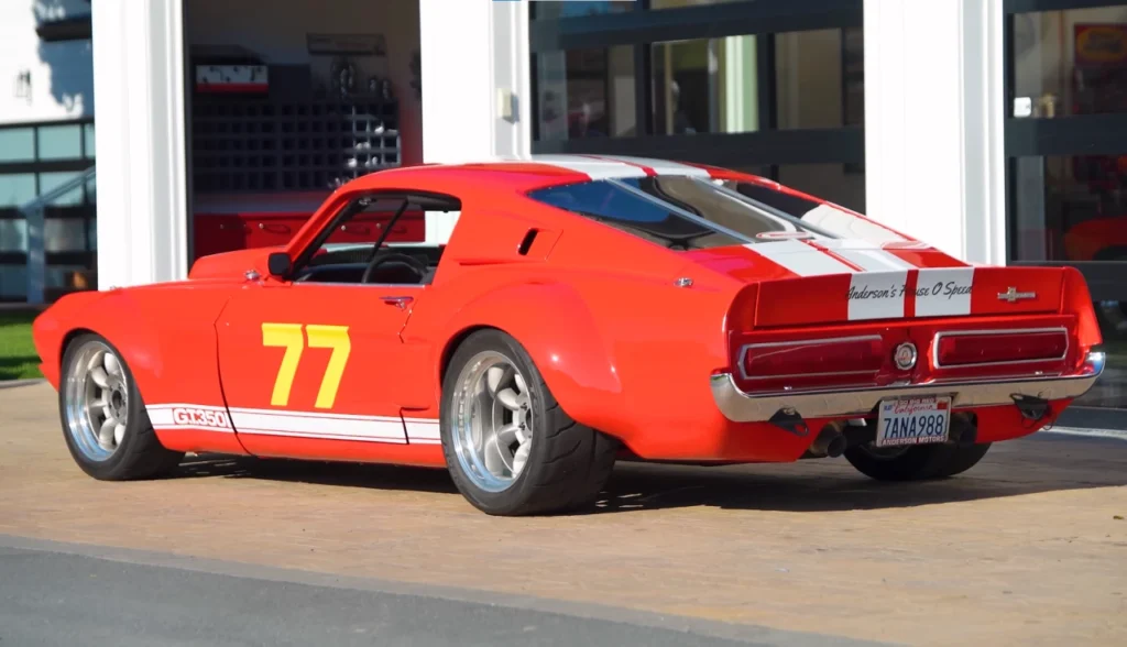 Ford mustang com motor de nascar