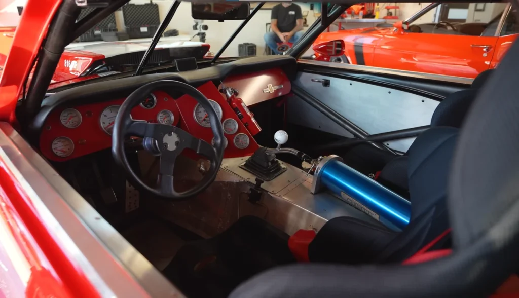 Ford mustang com motor de nascar