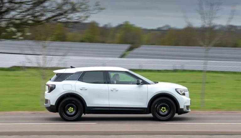 Ford Explorer Van 2026