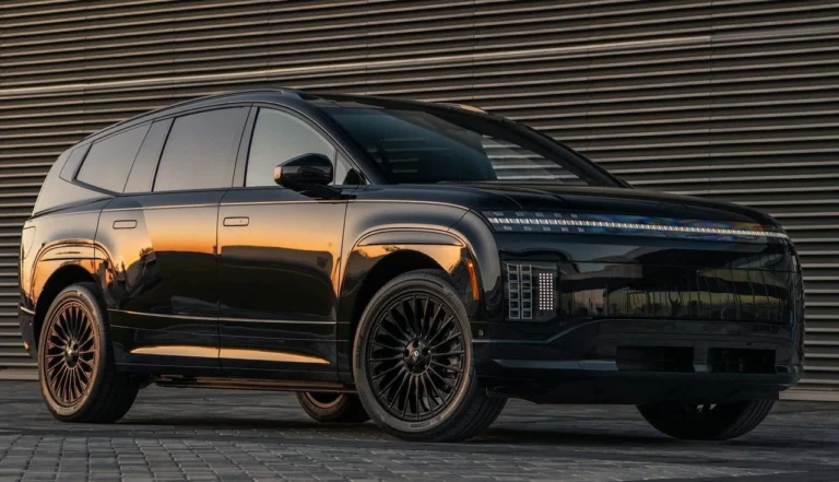 Hyundai Ioniq 9 AWD Performance Calligraphy Black Ink (2027)