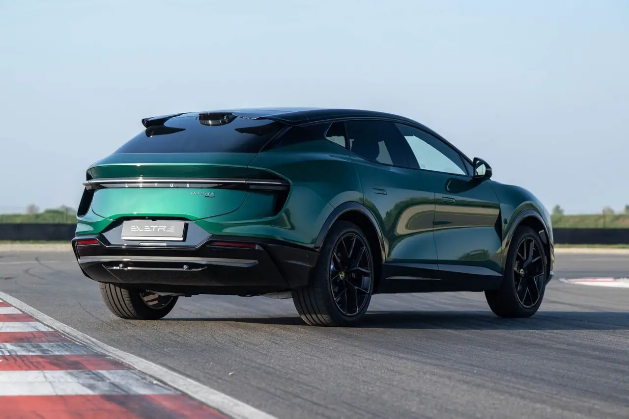 Lotus Eletre 600 Sport SE 2026