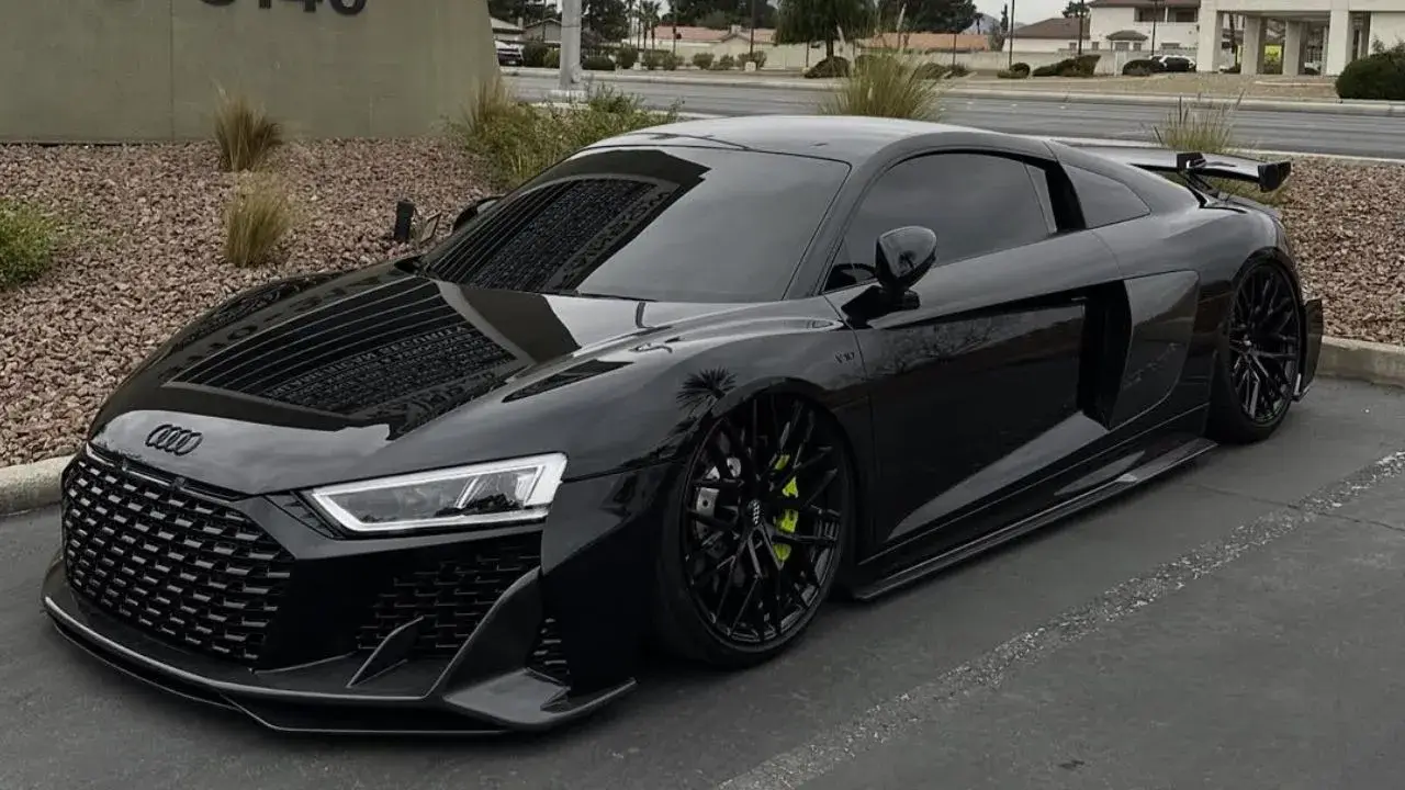 Audi R8