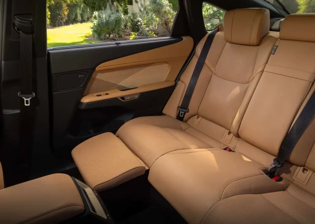 Lexus ES 350e 2026