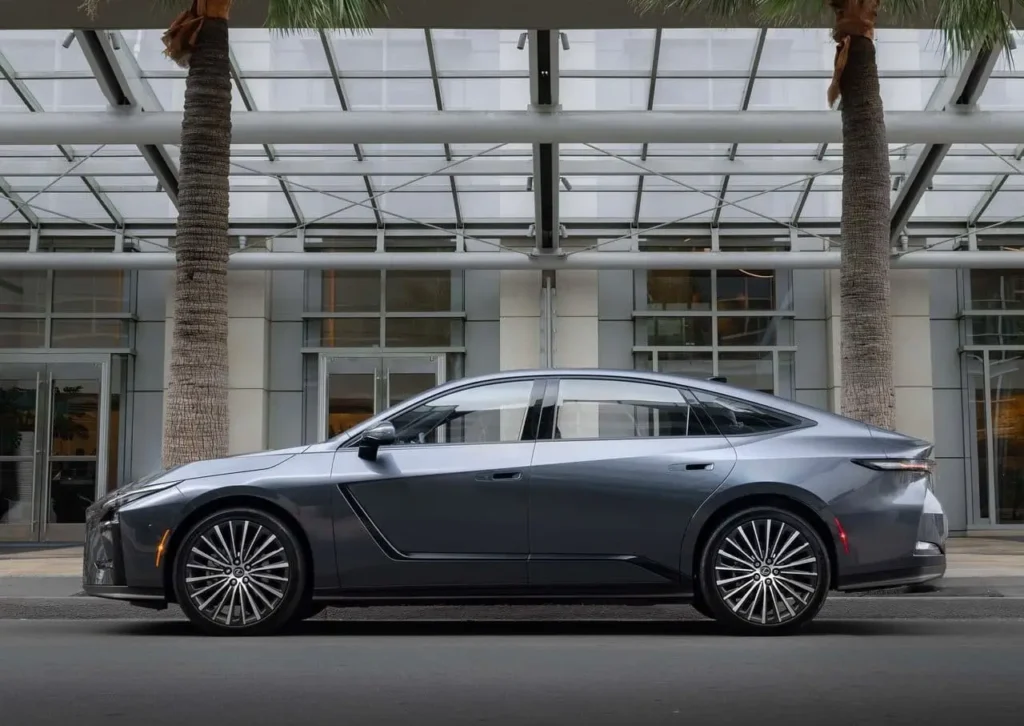 Lexus ES 350e 2026