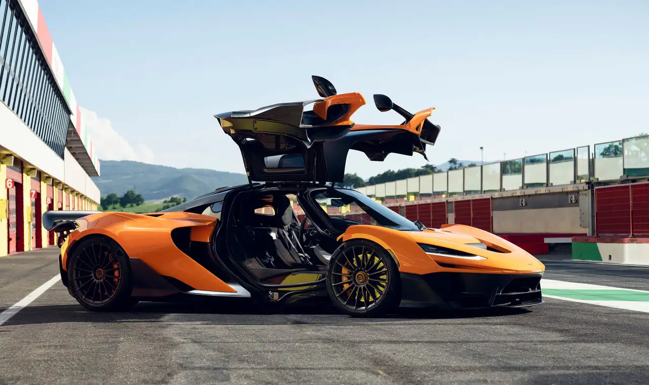 McLaren W1