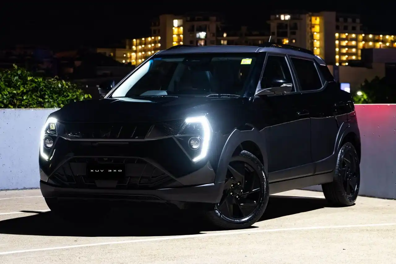 Mahindra XUV 3XO Black