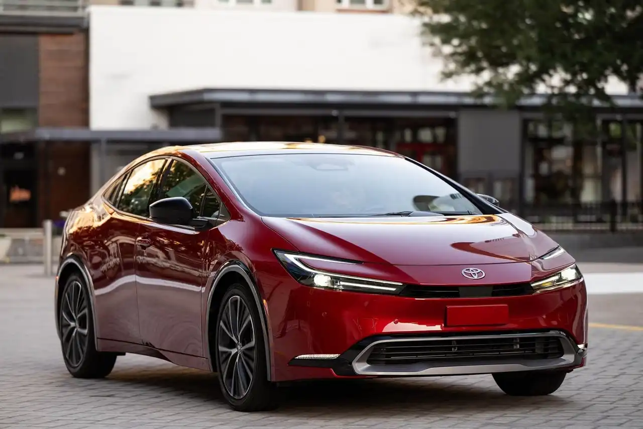 Prius XLE 2027