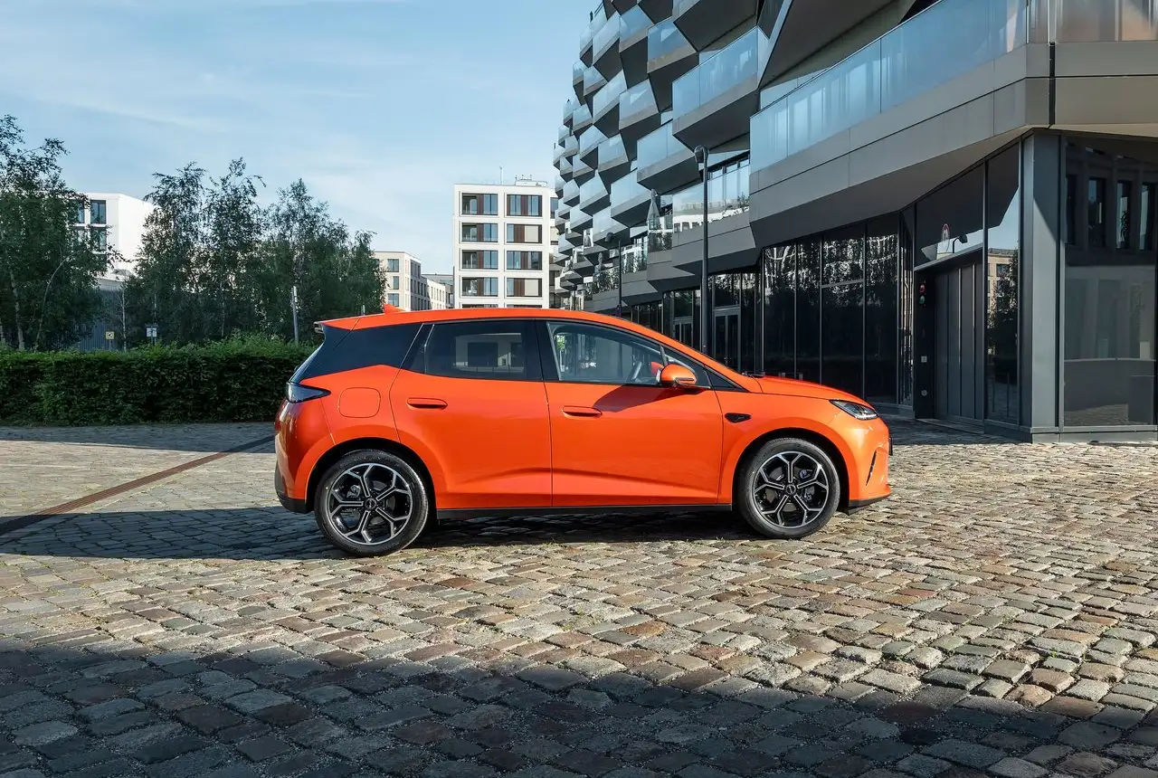 BYD Dolphin G DM-i