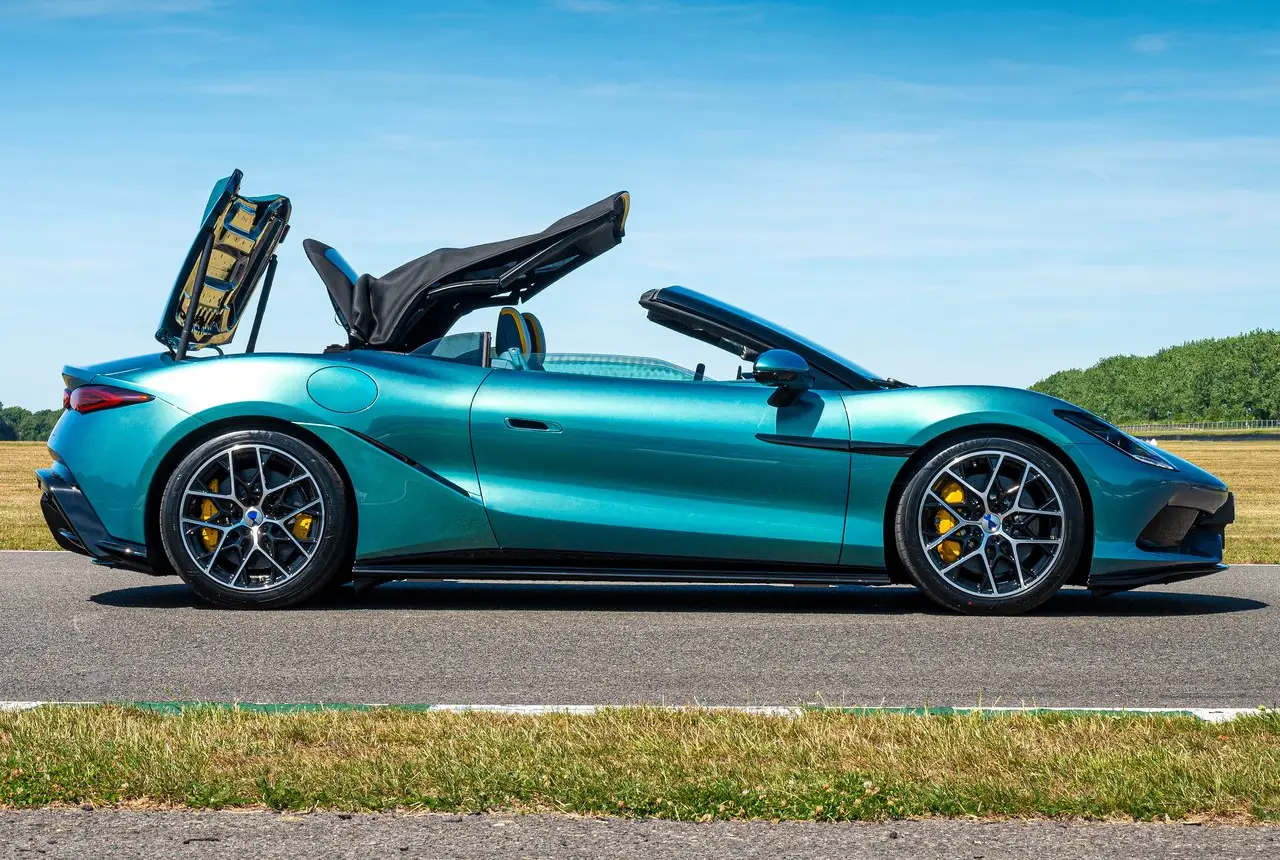 Denza Z Spider