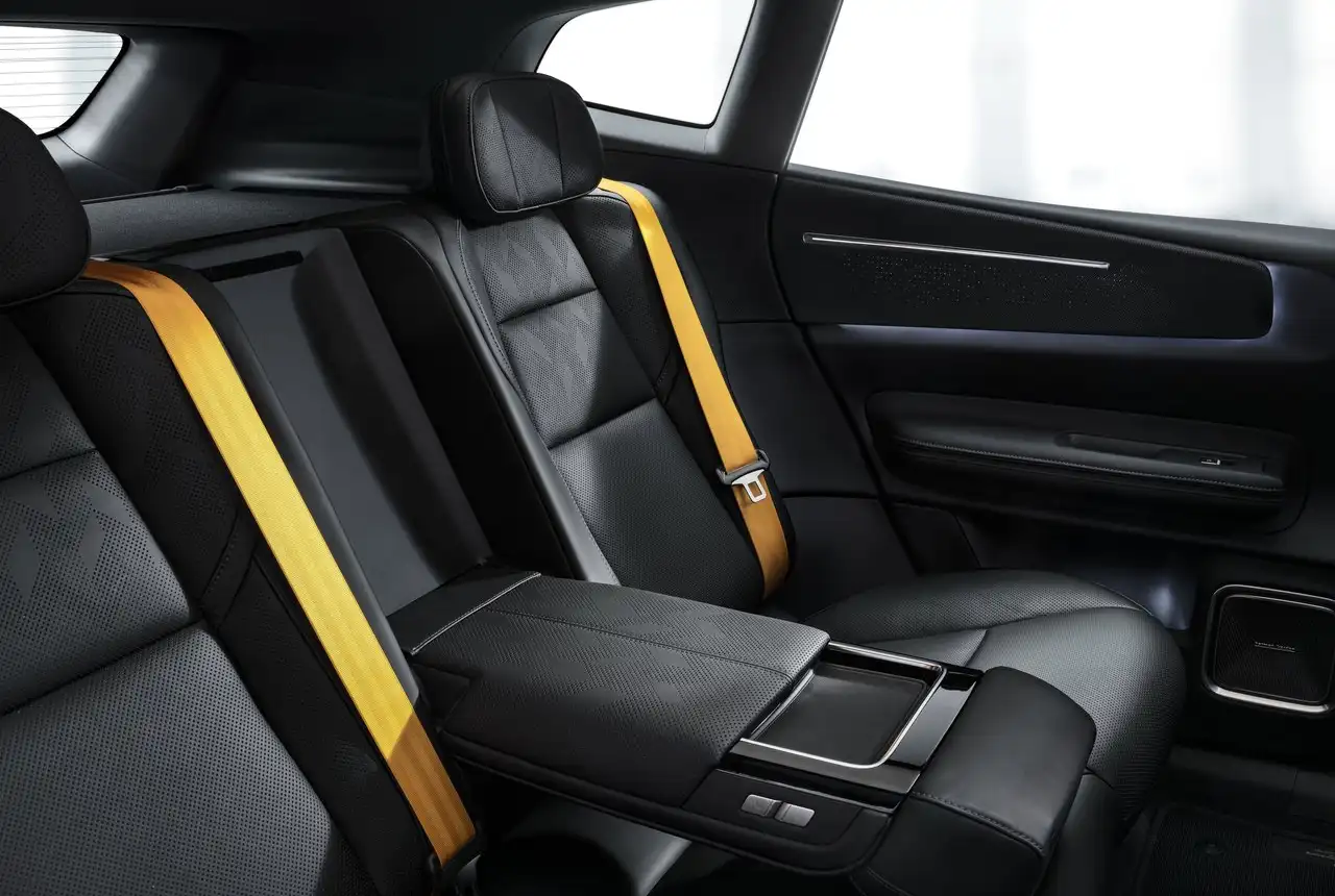 Polestar 4 SUV